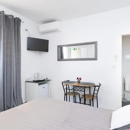 Dili Apartment&room
