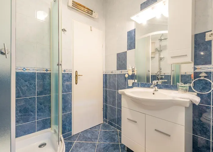 Dili Apartment&room *
